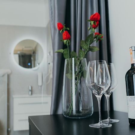 Poppy Downtown Suites Sarajevo 사라예보 외부 사진